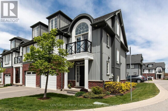 Photo du bâtiment - 275-275 Callaway Rd