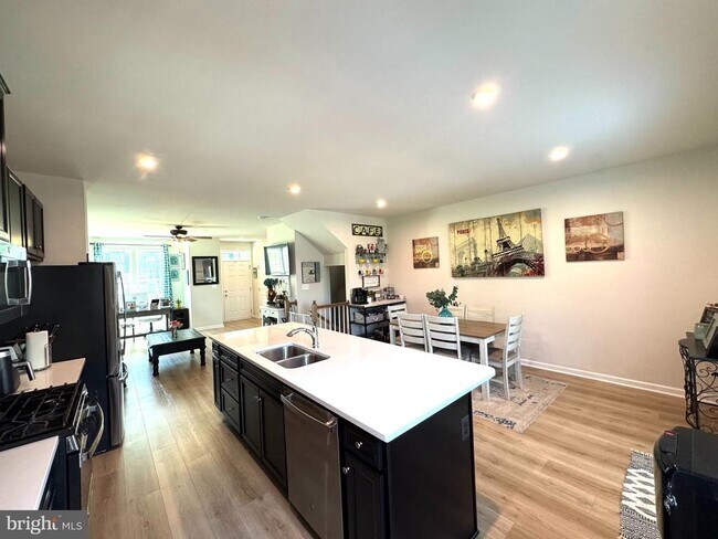 Foto del edificio - 1100 Spur Ln