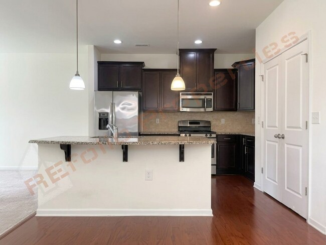 Foto del edificio - 606 Briarcliff St