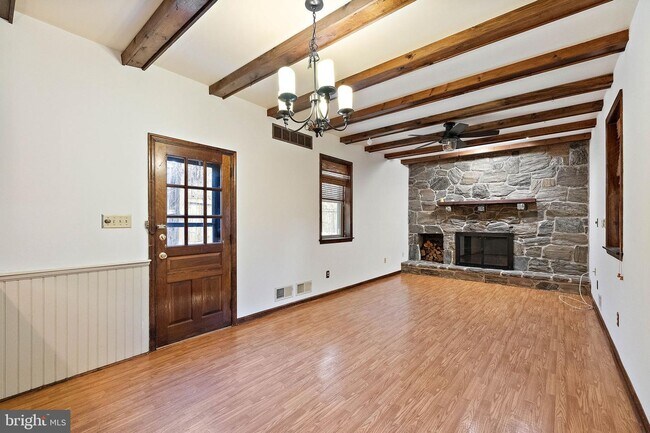 Foto del edificio - 1828 Lovering Ave