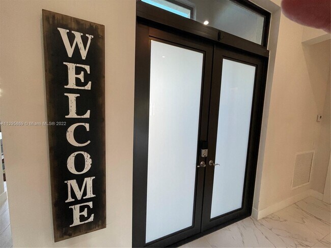 5605 Brookfield Cir photo'