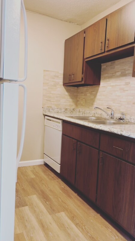 Foto del edificio - 3416 Balboa Ln