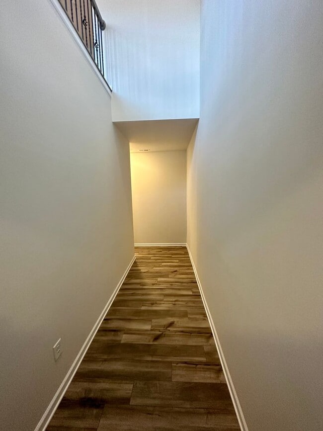 Building Photo - 4BR/3.5 Bath Townhouse in Prime Ballantyne Location; Great Schools