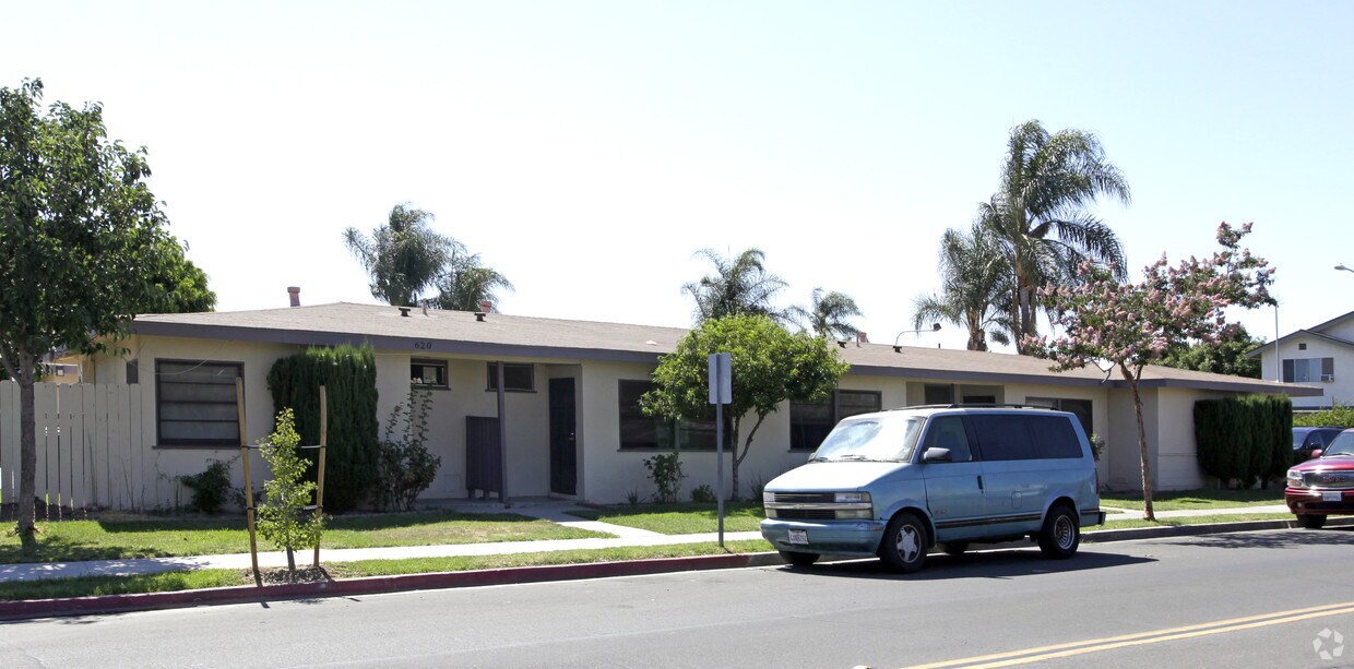 Primary Photo - 620 Avon Pl