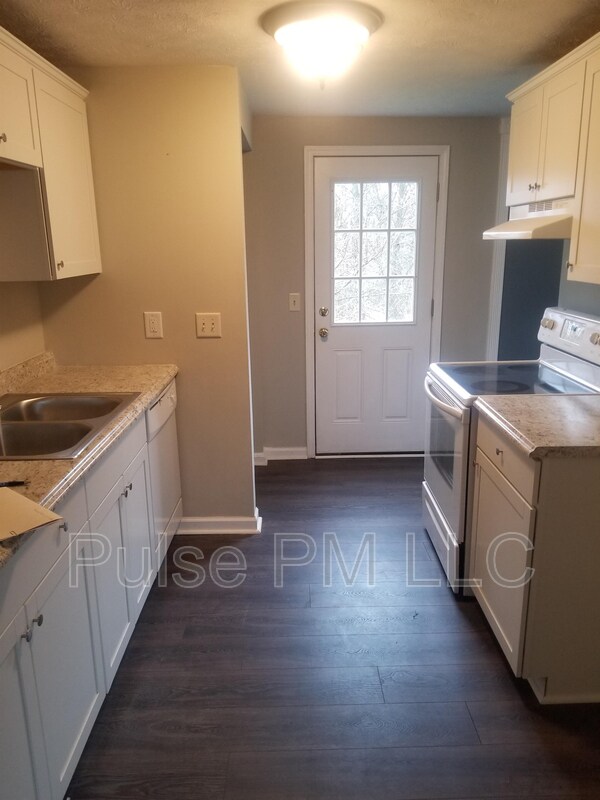 Building Photo - 3910 Archer Ct