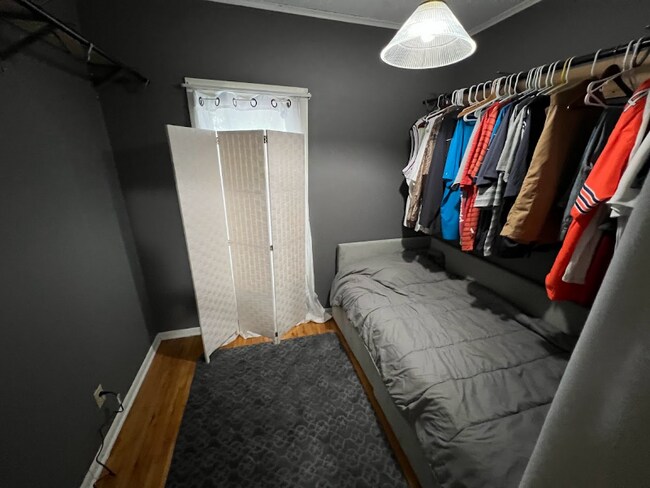 Foto del edificio - 1221 N Woodbridge St