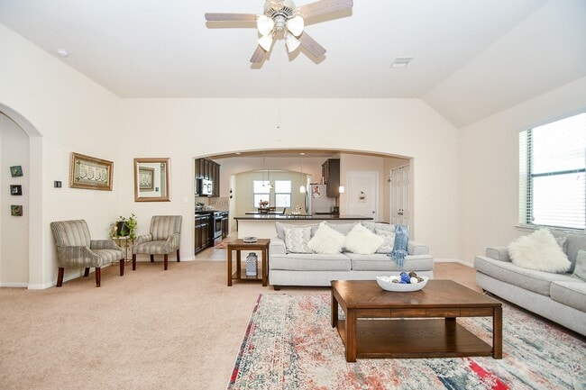 Building Photo - 5619 Drumlin Field Way