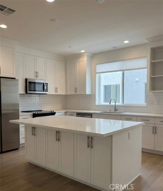 Building Photo - 5868 Linden Ave