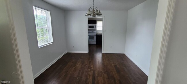 Foto del edificio - 2 br, 1 bath House - 2009 Ryan Rd