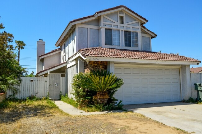 Photo - 11249 Heathrow Dr House