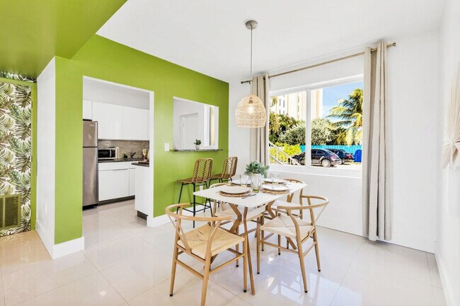 Foto del edificio - 809 S Ocean Dr