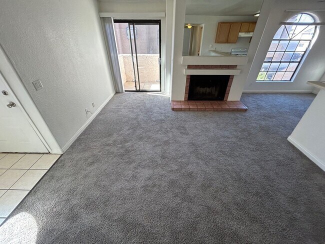 Foto del edificio - CHARMING EAST LAS VEGAS HOME W/ 2 BD 2 BR IN 2ND STORY CONDO