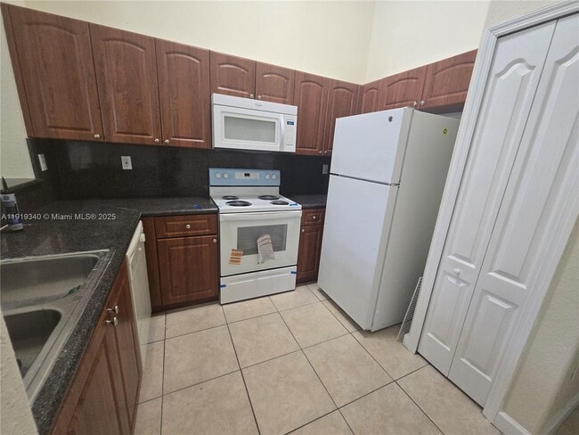 Foto del edificio - 2524 SE 16th Rd