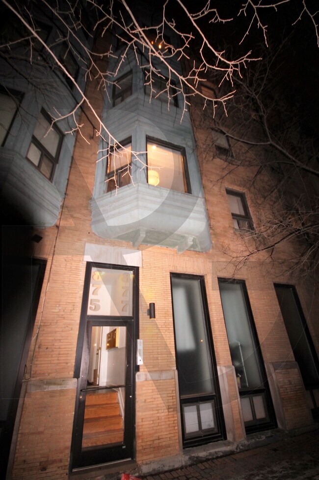 Foto del edificio - 2525 N Lincoln Ave