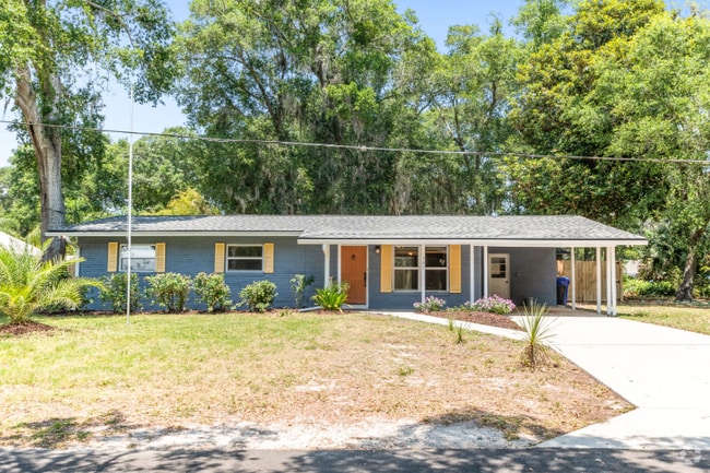 Building Photo - 305 Martin Rd