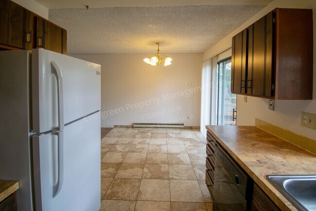 Foto del edificio - 3-Bedroom home in West Fort Collins!