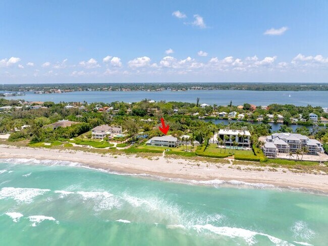 Foto del edificio - 5BR - 8230