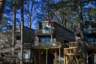 Building Photo - 3200 Rim Cove Dr