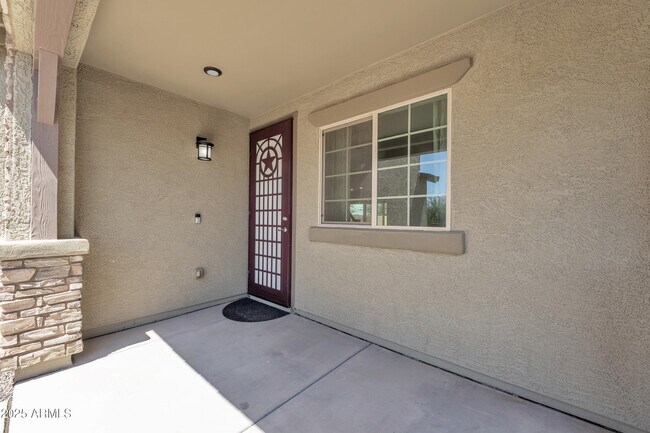 Foto del edificio - 8313 N 171st Dr