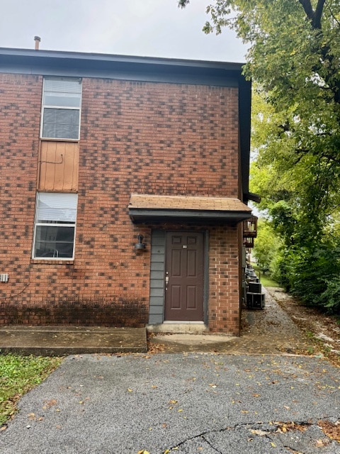 Building Photo - 920 N Leverett Ave