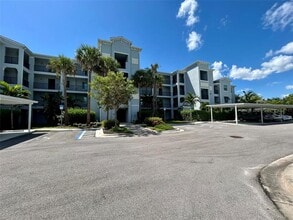 Building Photo - 14121 Heritage Landing Blvd