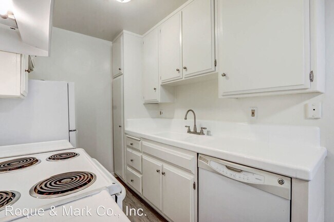 Building Photo - 2 br, 2 bath Apartment - 824 Maple Street ...