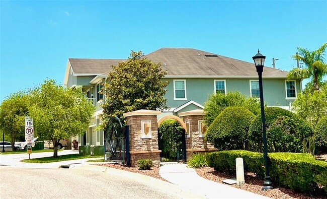 Foto del edificio - 8427 Blue Rock Dr