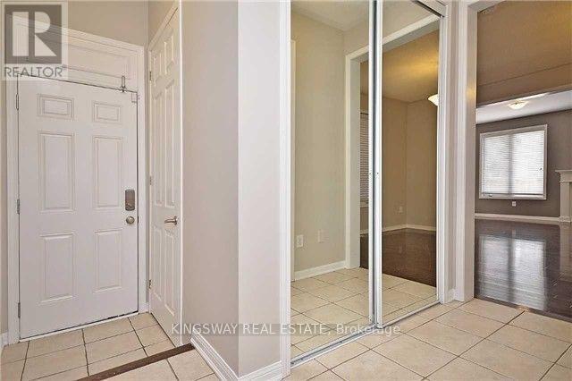 Building Photo - 424 Zuest Cres