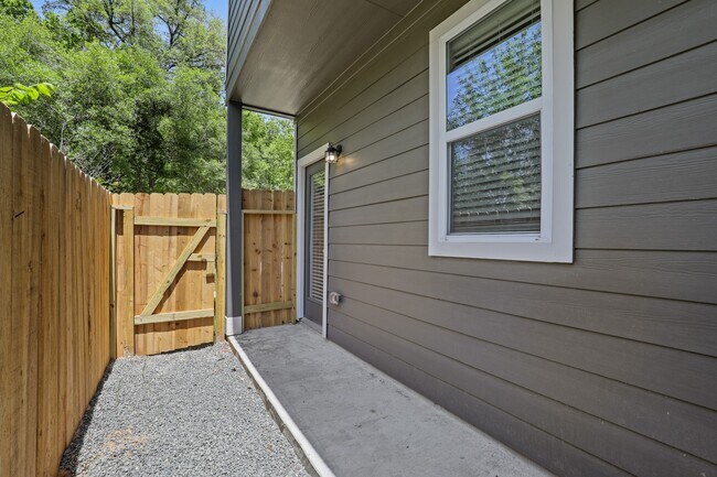 Building Photo - 13504 Axel Ln