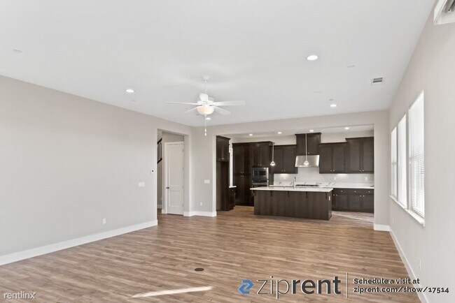 Foto del edificio - 4 br, 3.5 bath House - 2423 Paramount Ln, ...