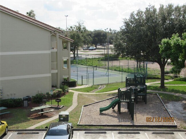 Building Photo - 3016 Parkway Blvd