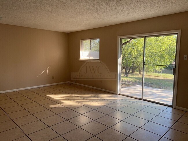 Foto del edificio - 1605 S FM 116