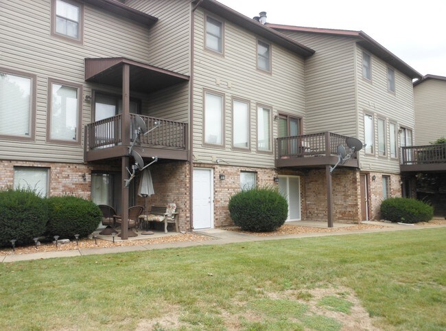 Building Photo - 137 Sandridge Dr