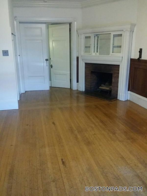 Foto del edificio - 39 Bay State Rd