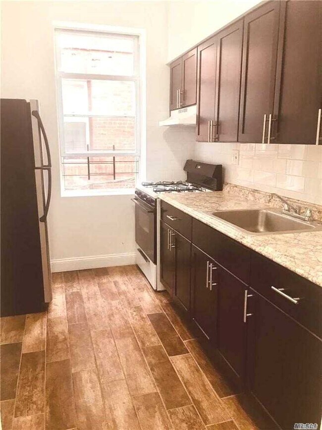 Building Photo - 90-19 198th St