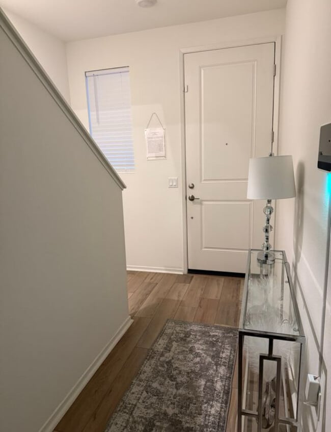 Building Photo - 5491 Seacliff Pl