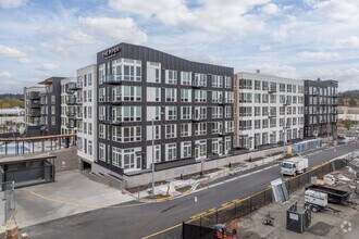 Building Photo - The Piper