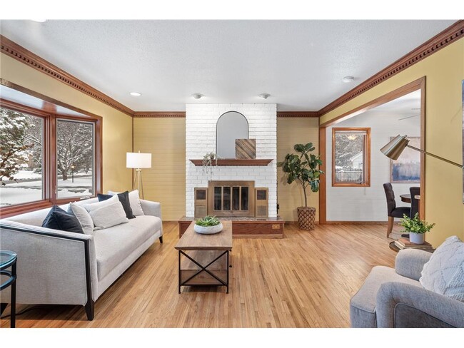 Building Photo - 430 Quantico Ln N