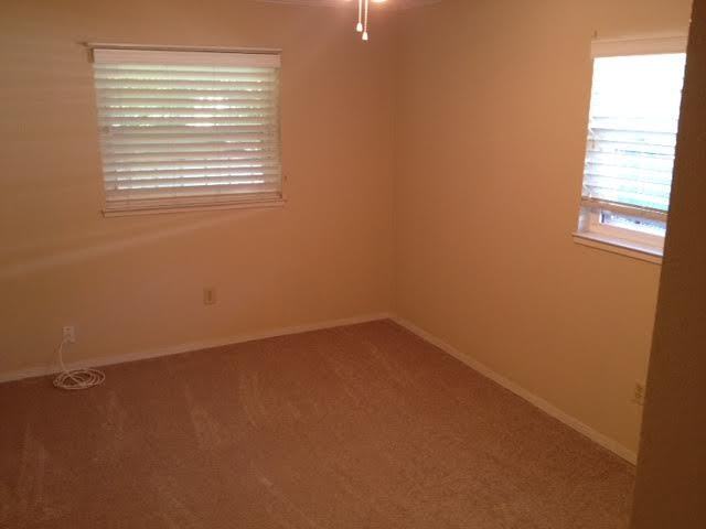 Foto del edificio - Central Roseville -  4 Bed, 2 Bath - Single Story - Separate Living and Family Rooms - Large Yard