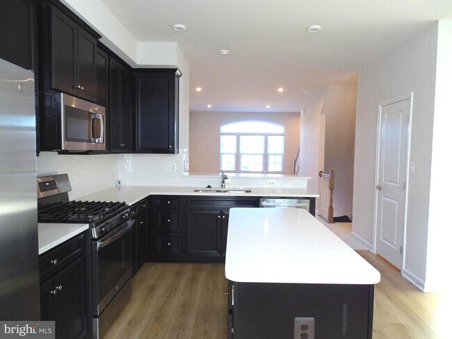 Building Photo - 1024 Trestle Dr
