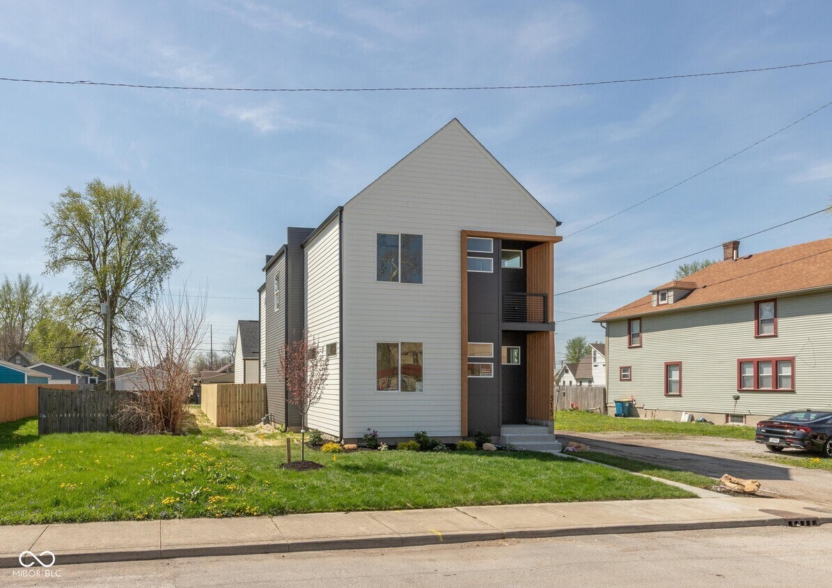 Foto principal - 315 E Minnesota St