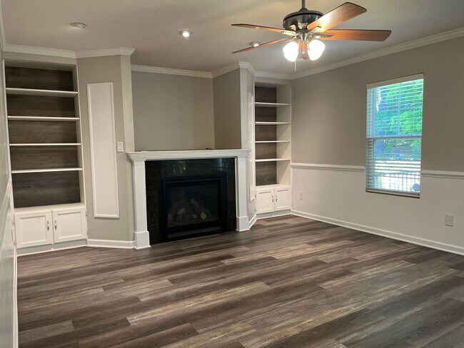 Foto del edificio - Spacious 2 Story Home In Raleigh, Availabl...