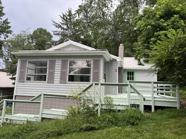 Foto del edificio - 50 Oakcrest Dr