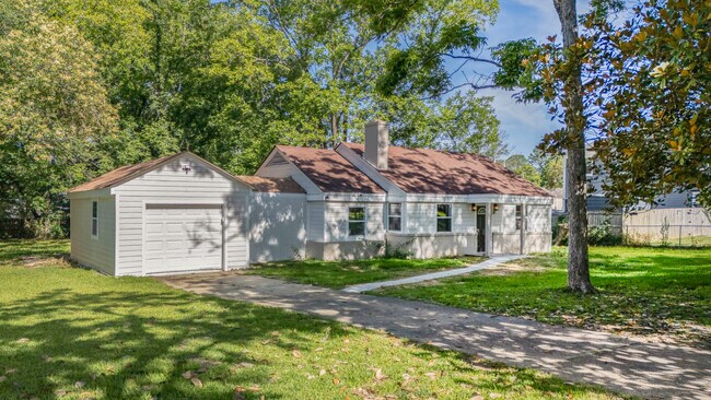 Foto del edificio - 3412 Southmont Dr