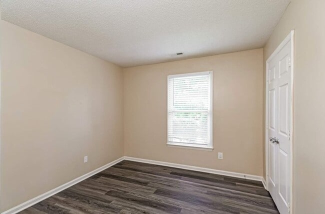 Building Photo - 5936 Loch Arbor Ln