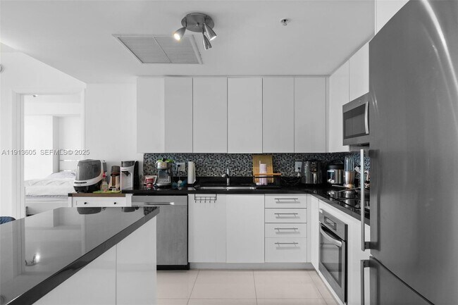 Building Photo - 92 SW 3rd St