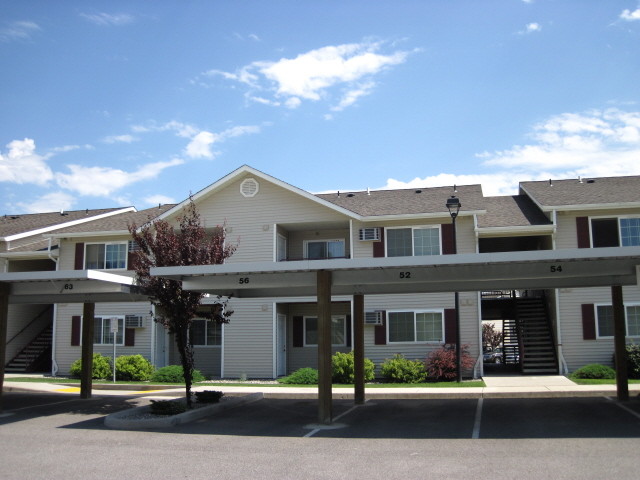 Building Photo - River Rock Apartments