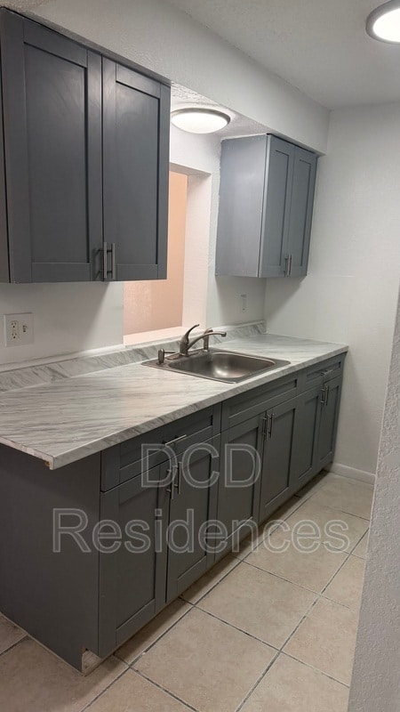 Building Photo - 55 Jasper St