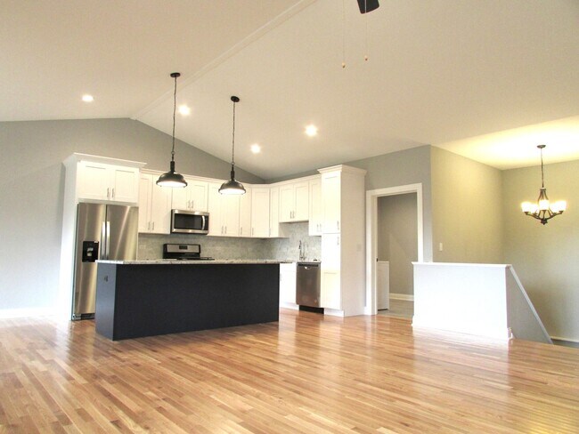 Foto del edificio - 985 Meadow Ln