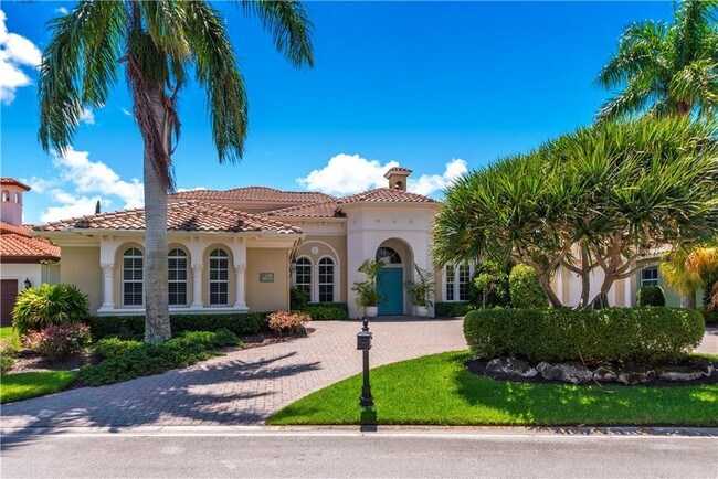 Building Photo - 33 SW Palm Cove Dr